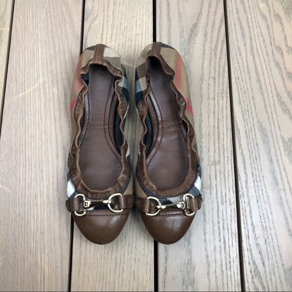🔥Burberry horsebit house check ballerina flats -A - Picture 1 of 8